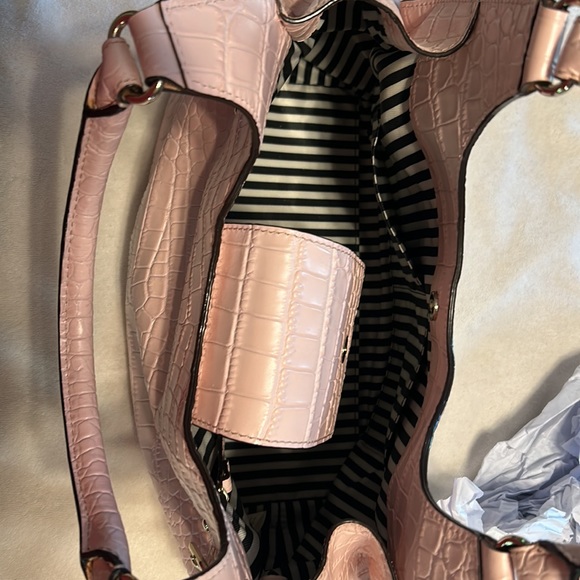 Kate Spade ♠️ pink croc tote - Picture 7 of 13